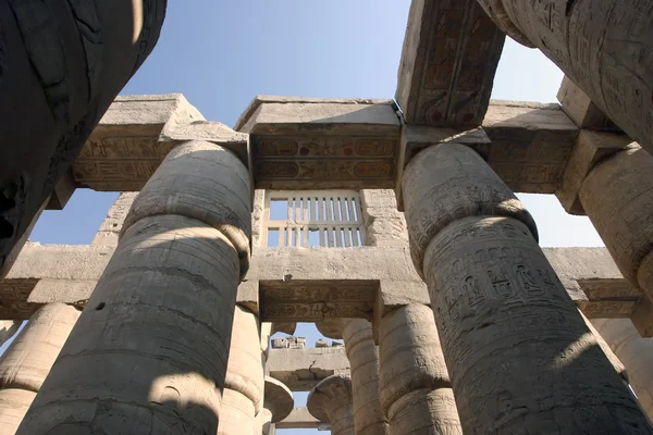 Grandes pilares em Karnak — Fotografia de Stock