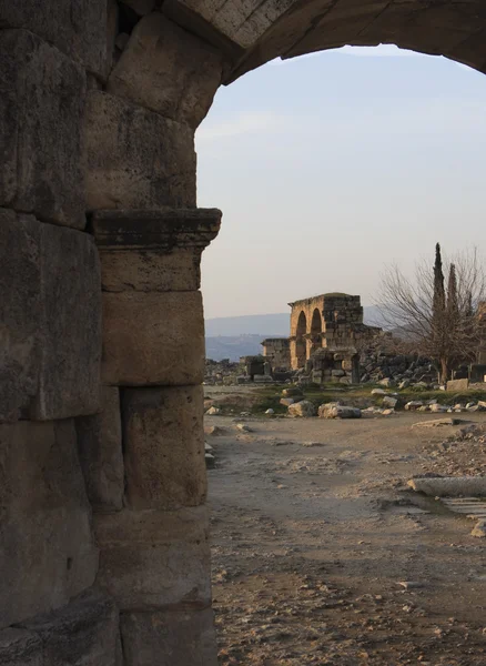 The Roman ruins of Hierapolis are found at Pamukkale Turkey — Stock Photo, Image