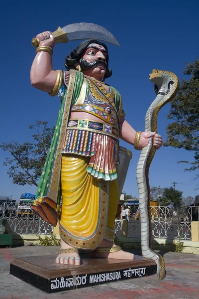 Statue of Demon Mahishasura on Chamundi Hill India — Stock Photo, Image