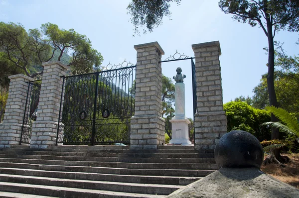 Steps leading up to General Eliott — Stock Photo, Image