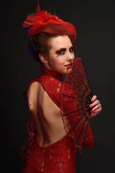 Танцовщица фламенко цыганка красная роза испанский вентилятор — стоковое фото