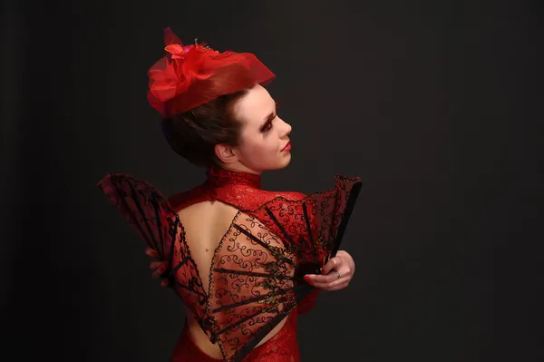 Flamenco táncos nő cigány piros rózsa spanyol ventilátor — Stock Fotó
