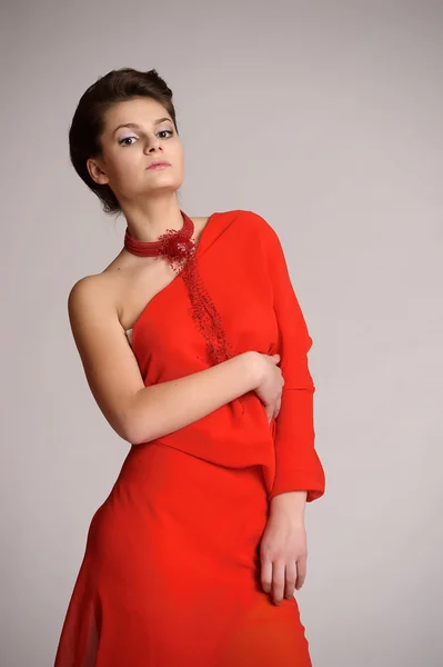 Елегантна жінка в червоному — стокове фото