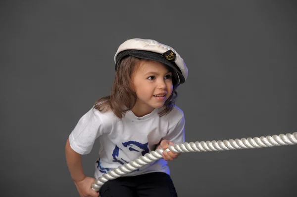 Un jeune marin avec corde — Photo