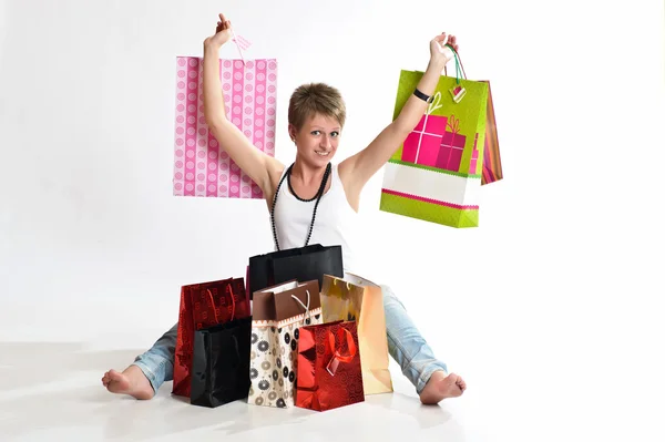Młoda kobieta po zakupy — Zdjęcie stockowe