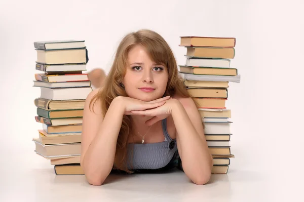 Teen ragazza con un sacco di libri — Foto Stock