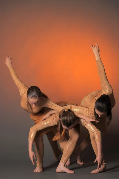 Drei Tänzerinnen — Stockfoto