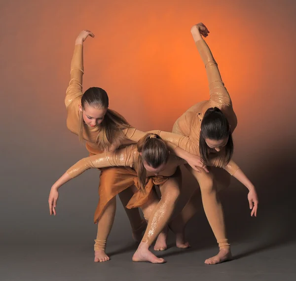Três bailarinos — Fotografia de Stock