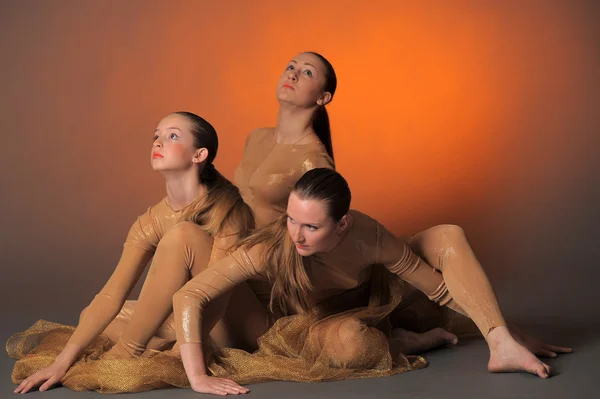 Tres bailarines —  Fotos de Stock