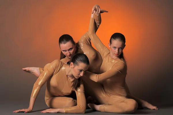 Three dancers — Stock Photo, Image