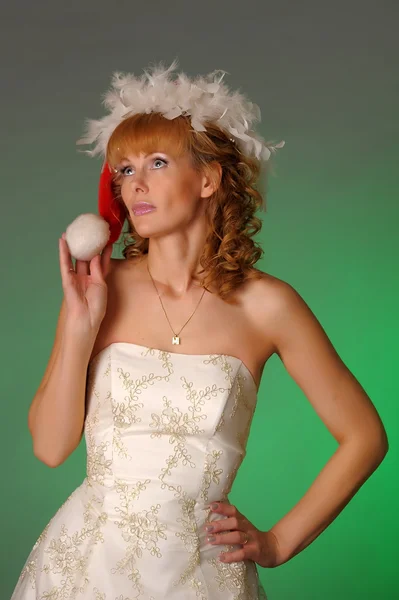 Bella sposa indossa cappello di Natale — Foto Stock