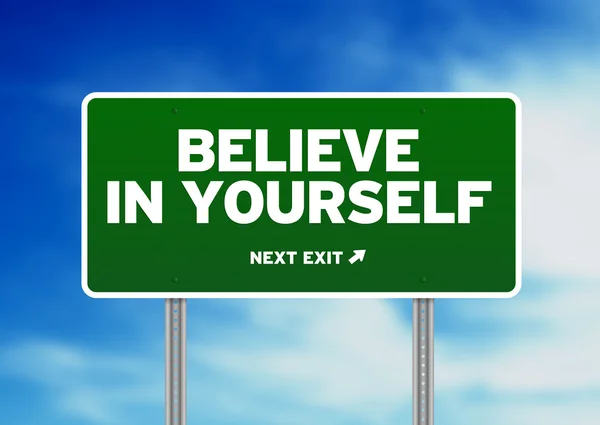 Groene verkeersbord - geloven in jezelf! — Stockfoto