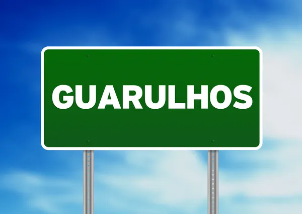 Znak drogowy zielony - guarulhos — Zdjęcie stockowe