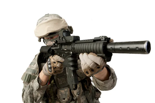 Soldaat met geweer op een witte achtergrond — Stockfoto