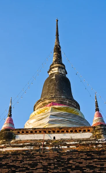 Pagode no templo do norte da Tailândia — Fotografia de Stock