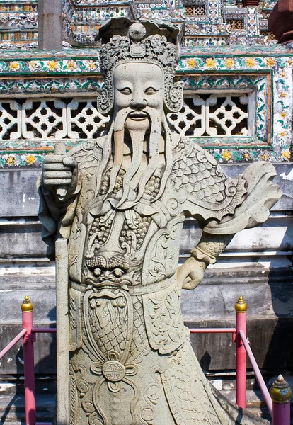 Kamienny posąg starożytny Pana w Tajlandii świątyni Buddy — Zdjęcie stockowe