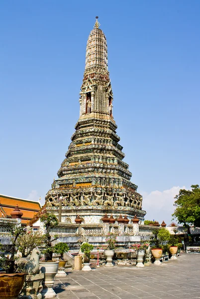 O templo antigo em Wat Arun, Bangkok - Tailândia — Fotografia de Stock