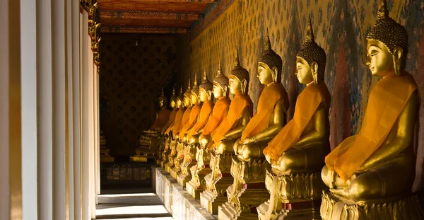Статуя Будди на ВАТ Аруна Бангкок Таїланд — стокове фото