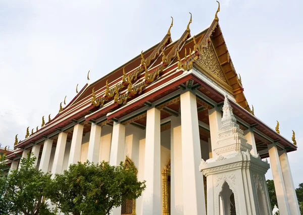 Iglesia del templo tailandés —  Fotos de Stock