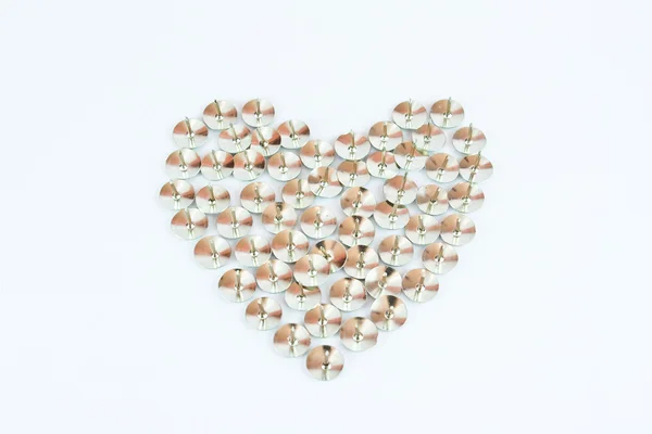 Corazón hecho de chincheta. falso —  Fotos de Stock