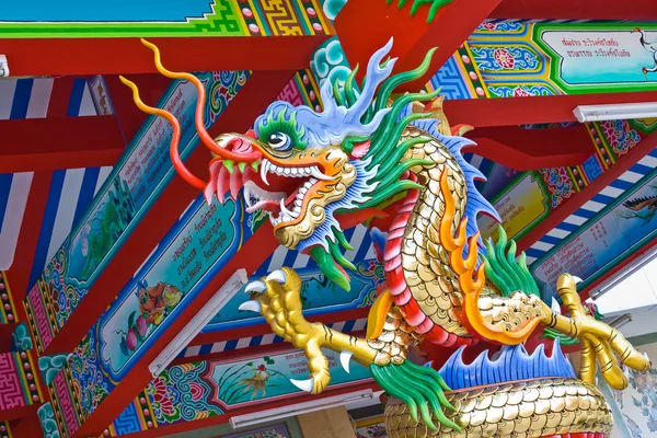 Colorful dragon statues — Stock Photo, Image