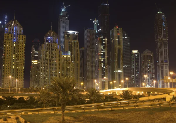 Місто пейзаж у нічний час. Дубай — стокове фото