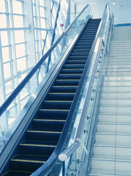 A escada rolante — Fotografia de Stock