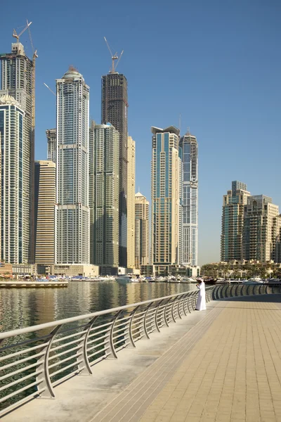 Město stvol na léto. Dubai marina. — Stock fotografie