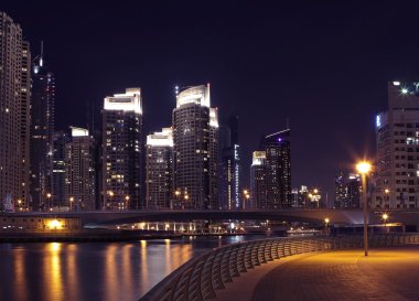 gece zaman kasaba scape. panoramik sahne, dubai.