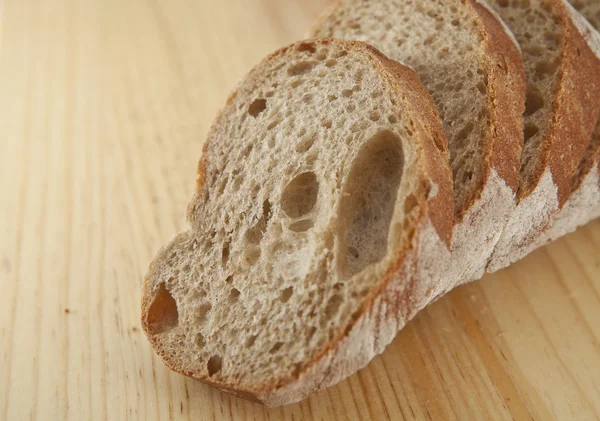 Färskt bröd skivad — Stockfoto