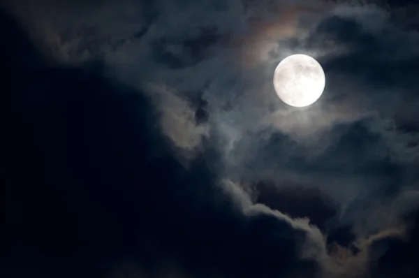 Pełnia księżyca — Zdjęcie stockowe