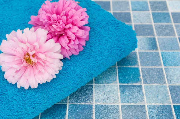 목욕탕에 있는 꽃 — 스톡 사진