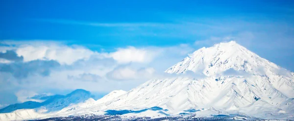 겨울에 아름 다운 화산 — 스톡 사진