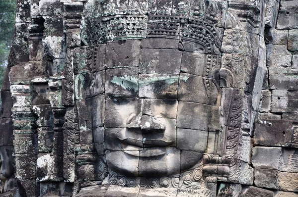 Giant buddha staty på angkor, Kambodja — Stockfoto