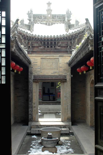 Εσωτερική άποψη του μια αρχαία κινεζική κτίριο — Φωτογραφία Αρχείου