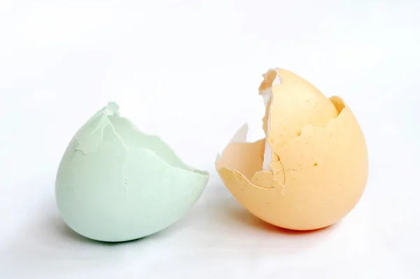 Lege gebroken eierschalen — Stockfoto