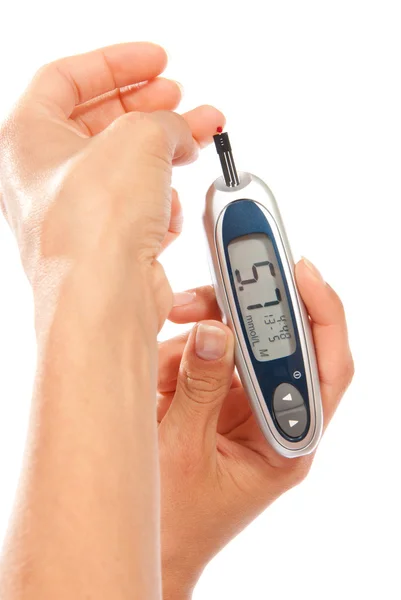 Diabetes patient measuring glucose level blood test — Stock Photo, Image
