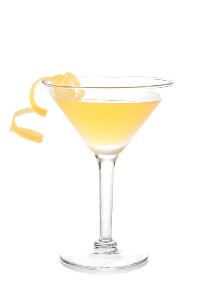 Cóctel de plátano amarillo en copa de martini con toque de limón — Foto de Stock