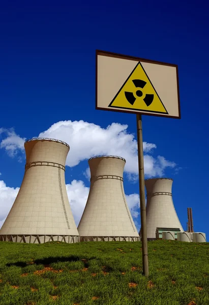 Elektrownia jądrowa. — Zdjęcie stockowe