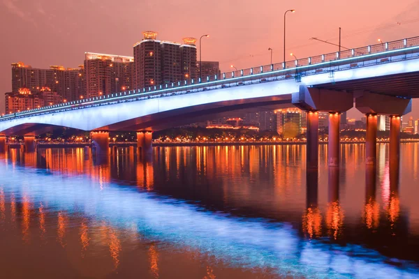 Köprü gece çekimi — Stok fotoğraf