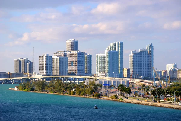 Skyline w Miami — Zdjęcie stockowe