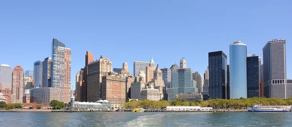 Manhattan siluetinin pil Parkı — Stok fotoğraf