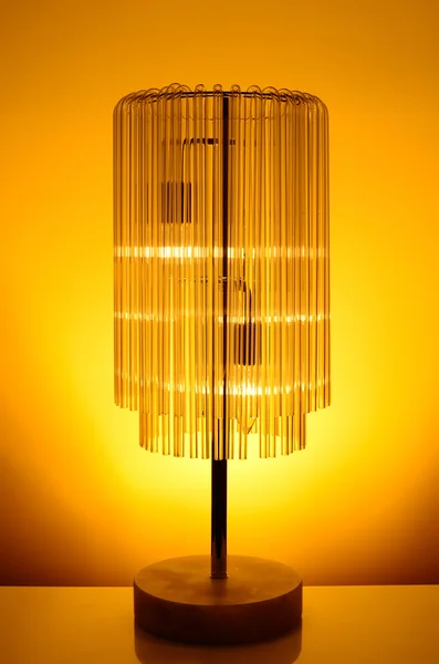 Лампу з абажуром скла — стокове фото