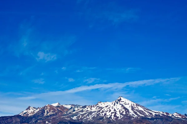 Monte Ruapehu e céu azul . — Fotografia de Stock