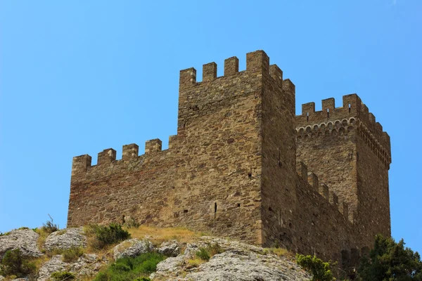 Torre defensiva de pedra antiga — Fotografia de Stock