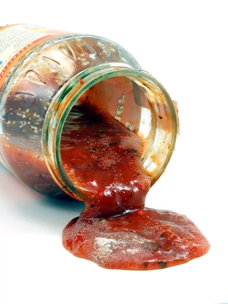 Соус из томатной пасты с плесенью — стоковое фото