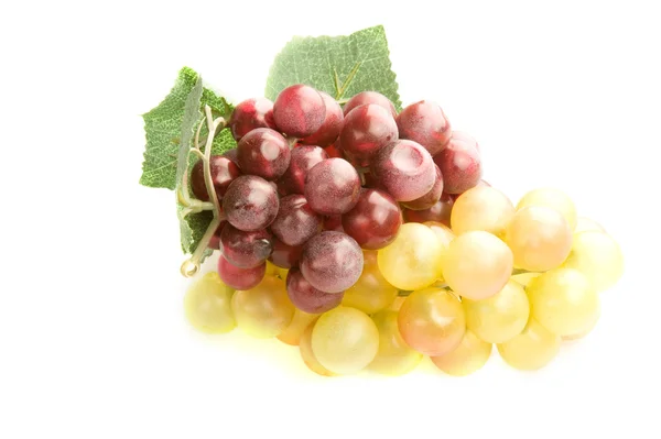 Uvas vermelhas e brancas — Fotografia de Stock