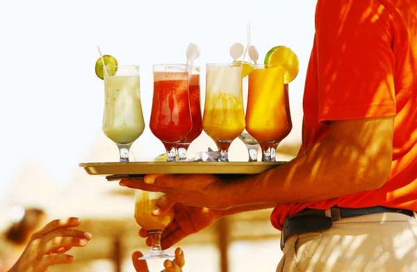 Drinks on the beach - Enjoy — Stock Photo, Image