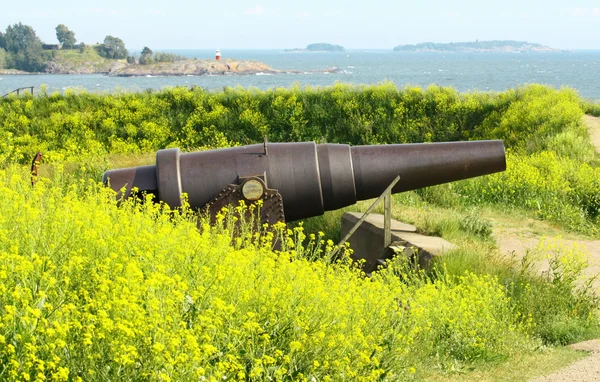 Old Russian Cannon in Suomenlinna Sveaborg Helsinki Finland — Stock Photo, Image