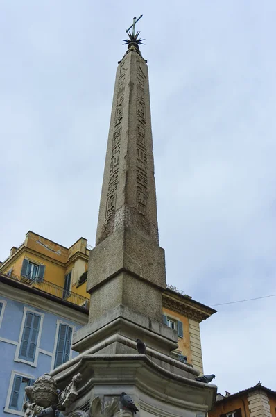 Obelisk perspectief weergave — Stockfoto